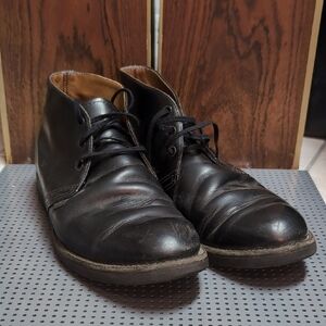 Red Wing Black Chukka Boots with Timeless Design